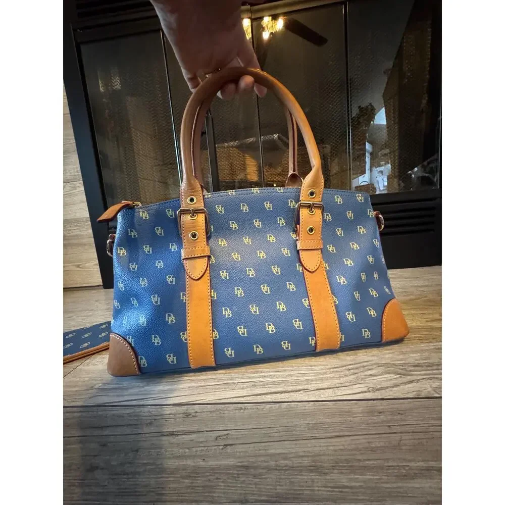 Dooney Bourke blue and natural leather Monogram handbag with strap vintage
